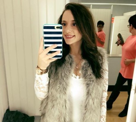 Sarah H model hd img