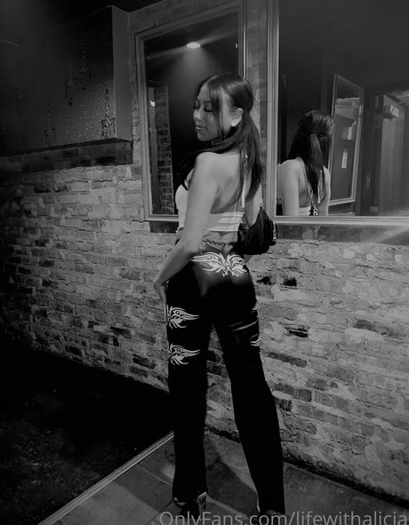 lifewithalicia model hd gallery