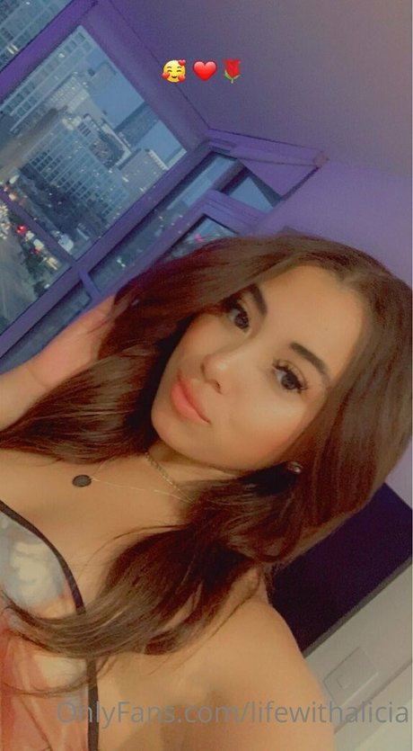 lifewithalicia star nudes img