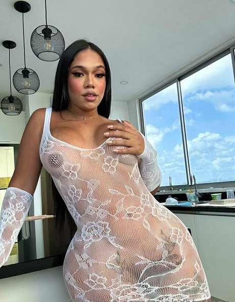 miahcatalinaa pretty actress gallery