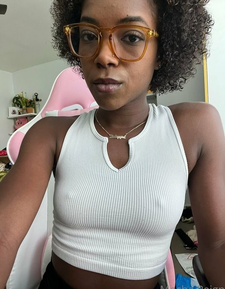 mochareignvip naked star gallery