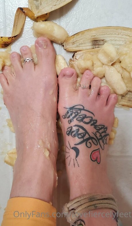 lovefiercelyfeet top pornstar image