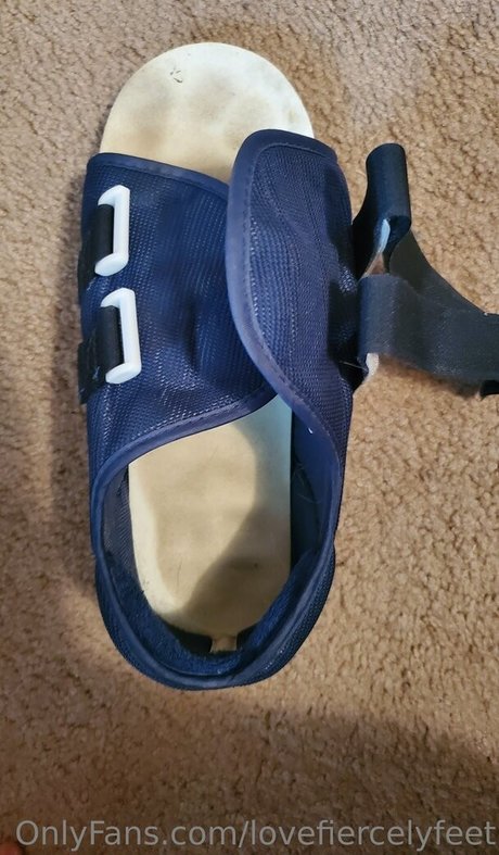 lovefiercelyfeet pornstar pretty pics