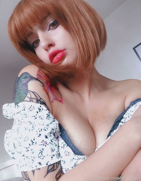 blonde shemale onlyfans free porn picture