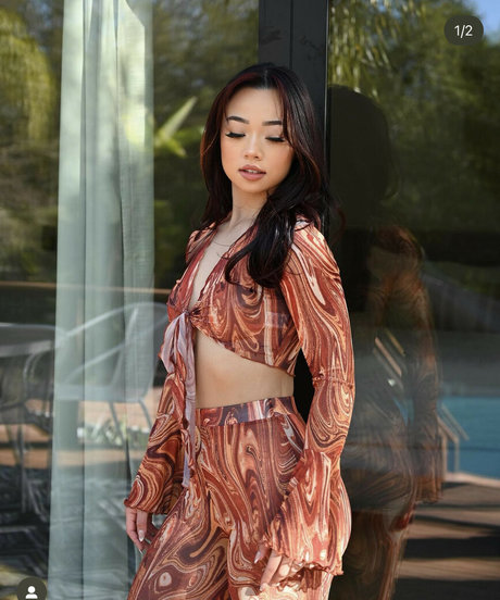 Ginaduyenmai model art archive