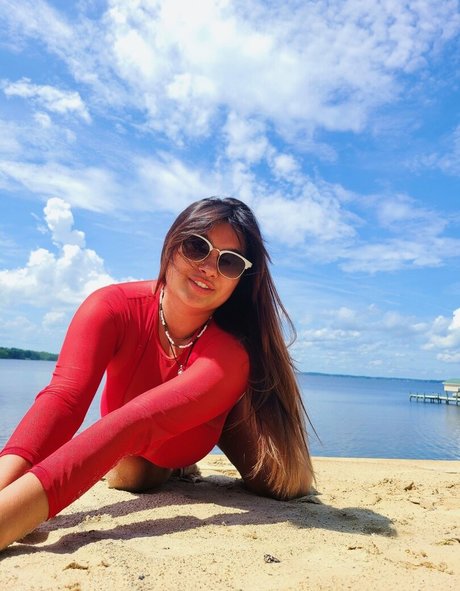 Amanda F perfect model photos