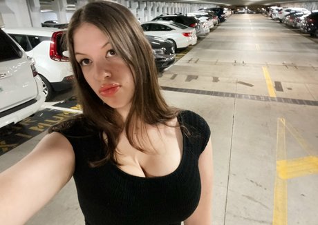 Alana Z nice model pic