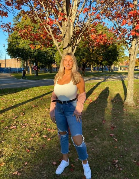 Livipip beautiful model galleries