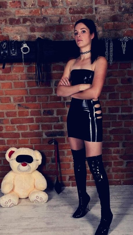 beauty chrissy model high quality image