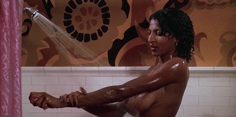 Pam Grier sexy model photo