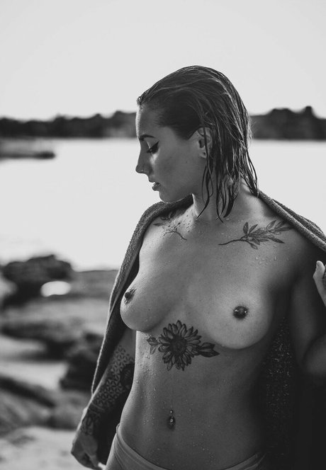 Xratedmads beautiful pornstar image