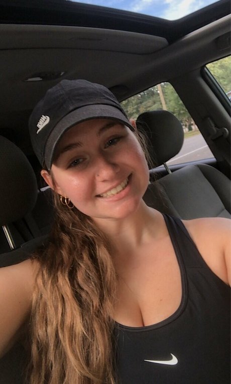 Hannah V star exclusive pics