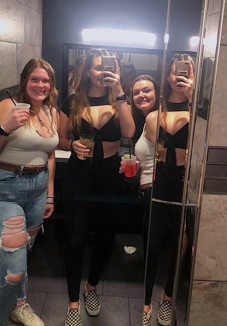 Hannah V model beautiful gallery