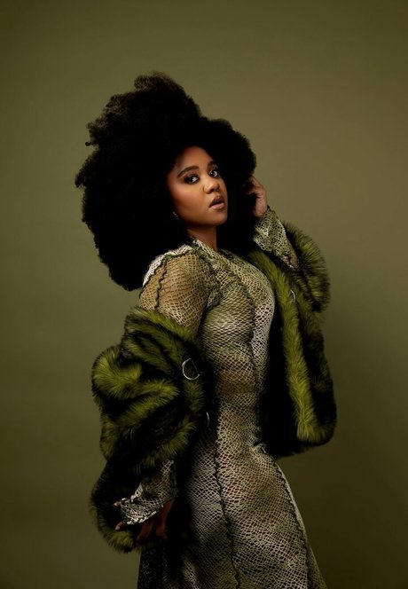 Anjelika Washington model perfect images