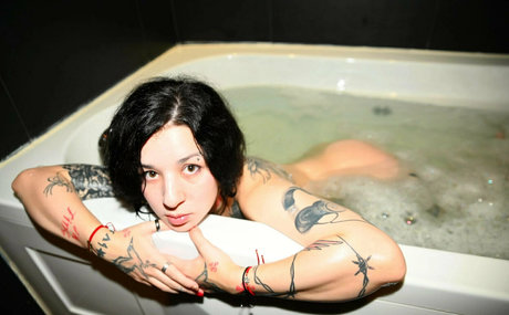 youronlyevelyn model sex archive