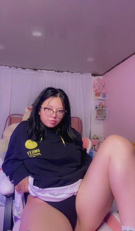 maruchan__02 model pornographic image