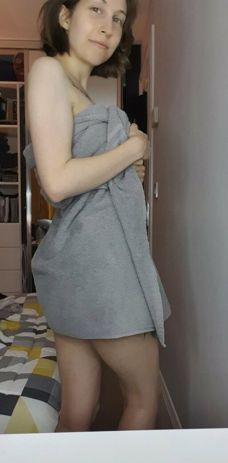 Aleenaxlaced Profile