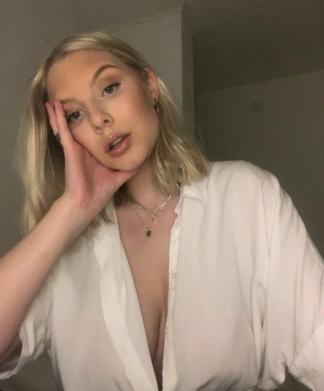 Stina model free img