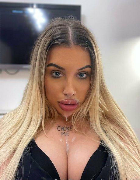 Laura Mezyk pornstar xxx archive