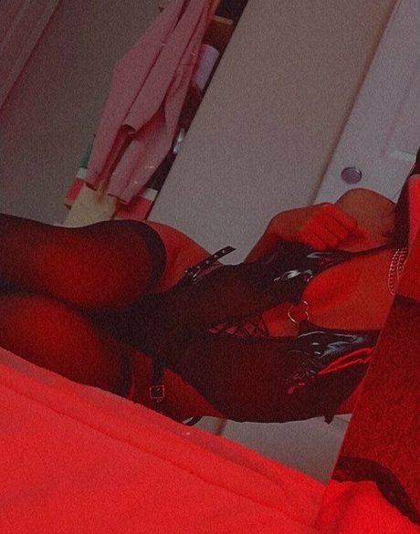 eeebydeeeby naked star archive