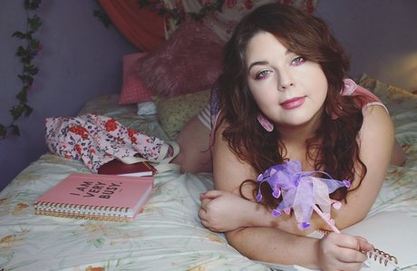 honeybuntv hd actress img