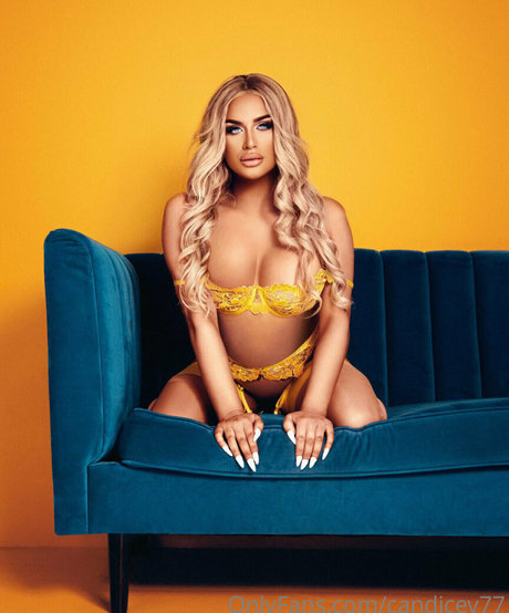candicev77 porn model img
