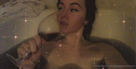 skeletoncrimes hot actress pic