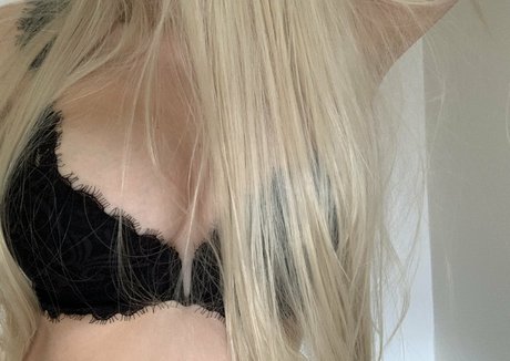 albayey high quality model pictures