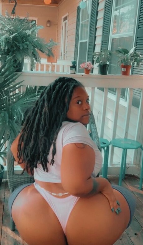 thefamouspeachesandcream sexy pornstar images