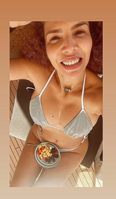 Vanessa Da Mata model erotic pics