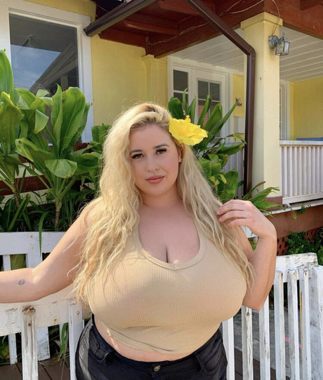 Lo Sangstaaa star sexy pics