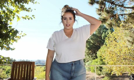 Lo Sangstaaa naked model img