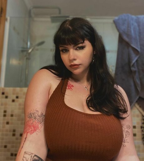 ladle tsunade perfect model pic