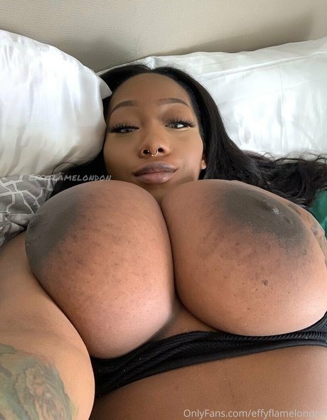 effyflamelondon model pic