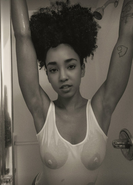 Victoria Esteve erotic actress gallery