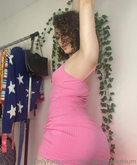 cloverpaigepremium star top pic