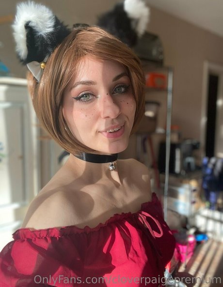 cloverpaigepremium model hd photo