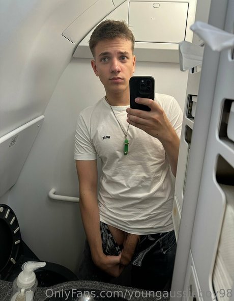 youngaussieboy98 model nudes pictures