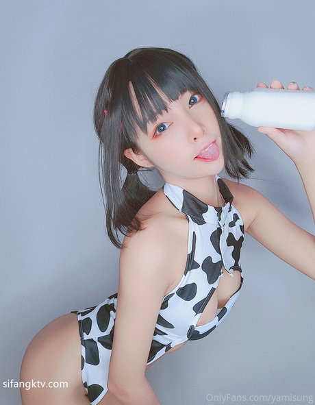 blonde deepthroat onlyfans art naked galleries