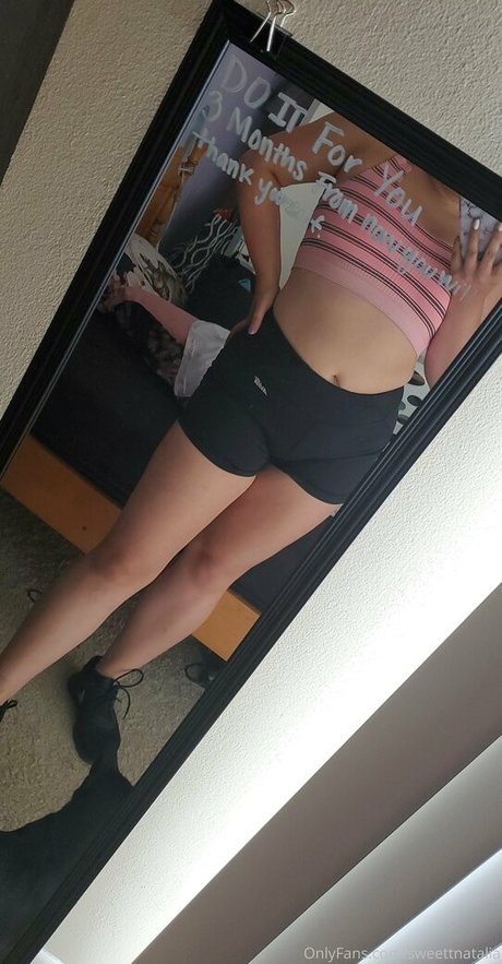 sweettnatalia model naked photo