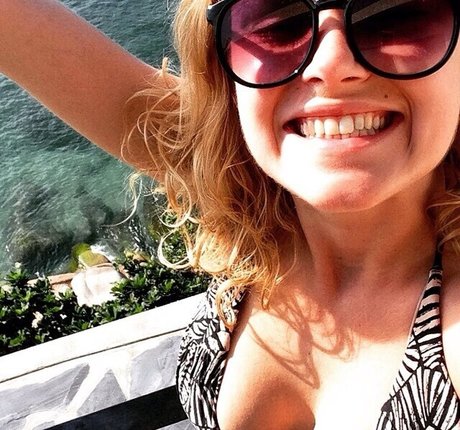 Eliza Taylor exclusive actress images