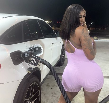 NonnieBaby naked star photos