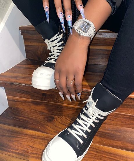 NonnieBaby pornstar erotic galleries