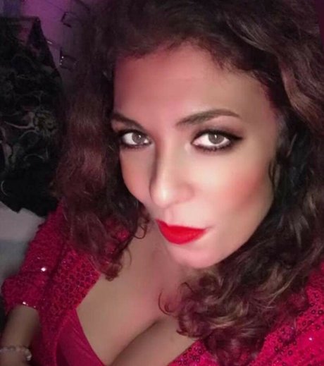 Betty LaRouge pretty pornstar pic