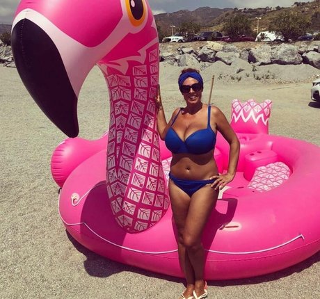 Betty LaRouge naked model pics