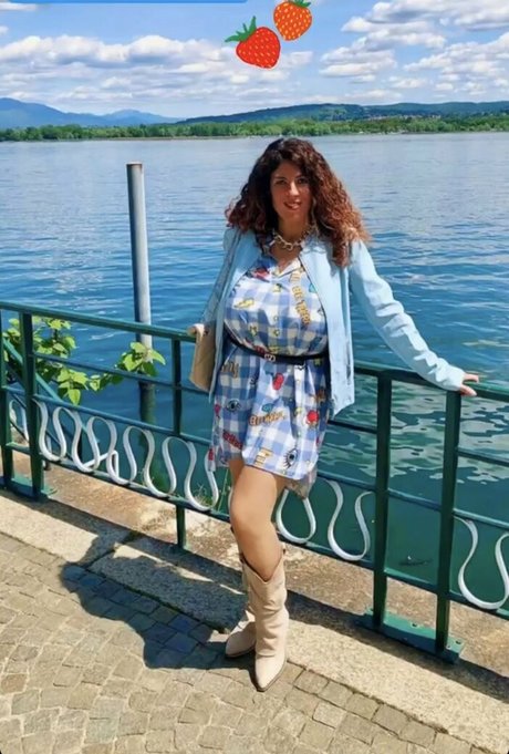 Betty LaRouge top pornstar img