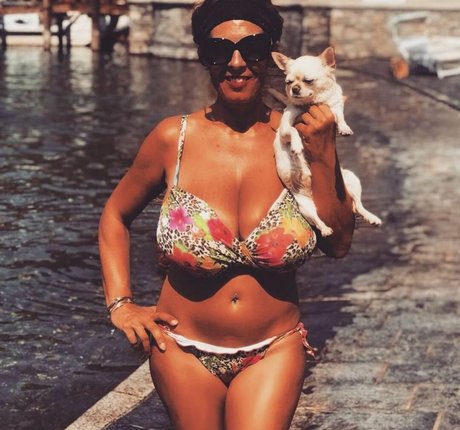 Betty LaRouge hd model picture