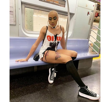 darirose model hot picture