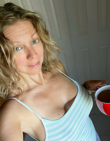 naked milf onlyfans porn photos