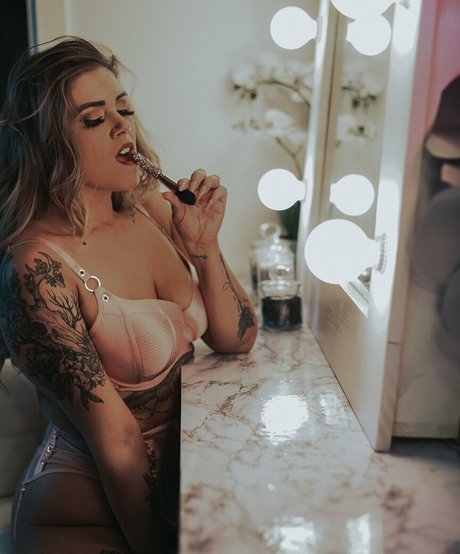 trimmed onlyfans sexy photo